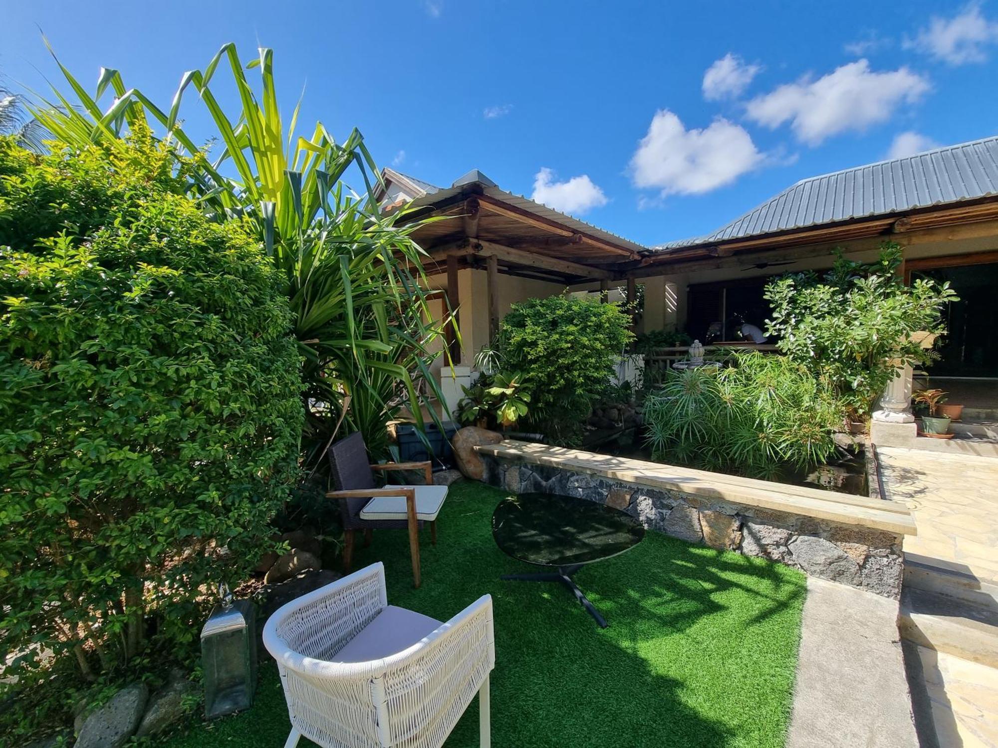 Shanti Ghar Guest House Tamarin ภายนอก รูปภาพ