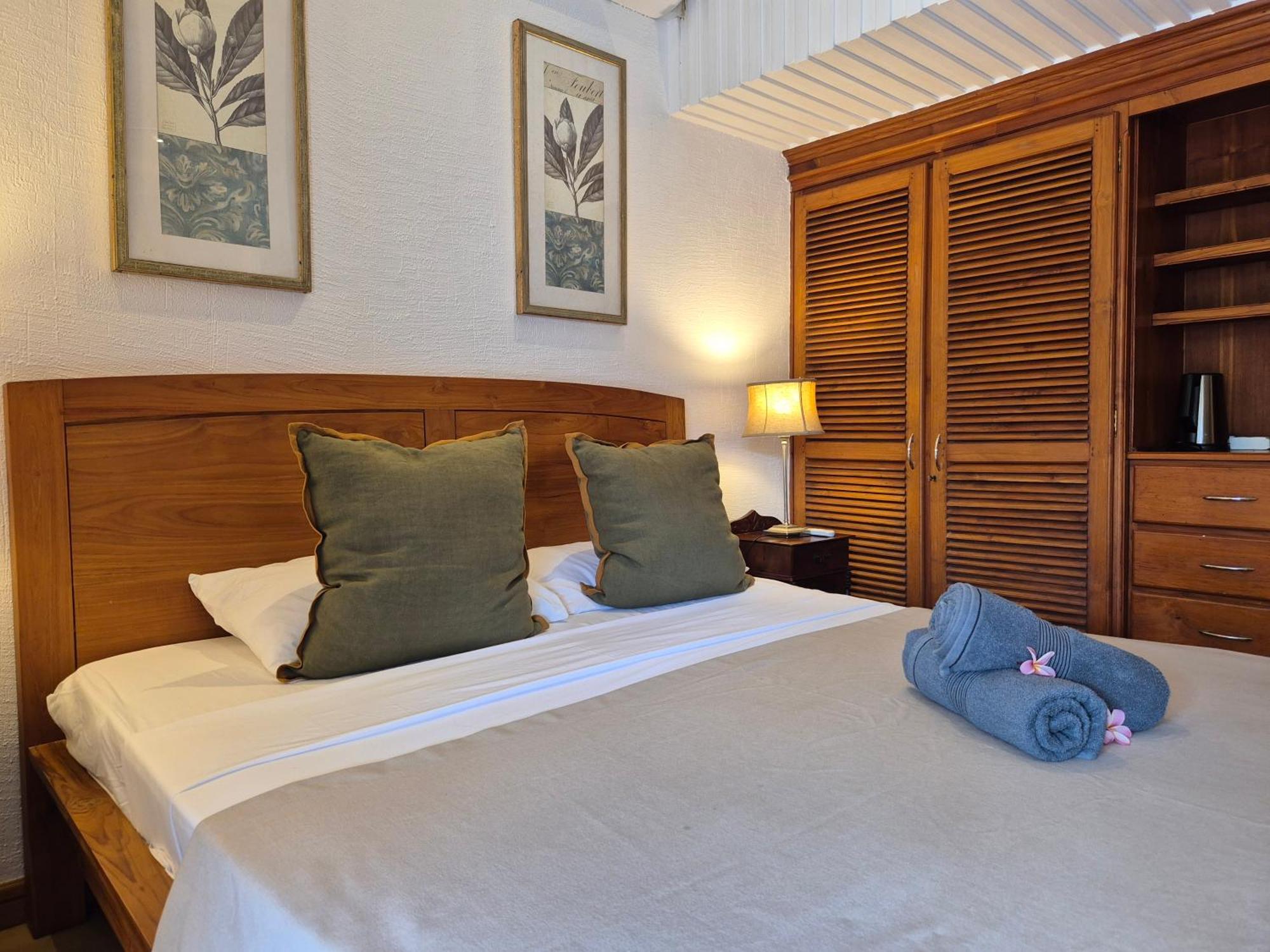 Shanti Ghar Guest House Tamarin ภายนอก รูปภาพ