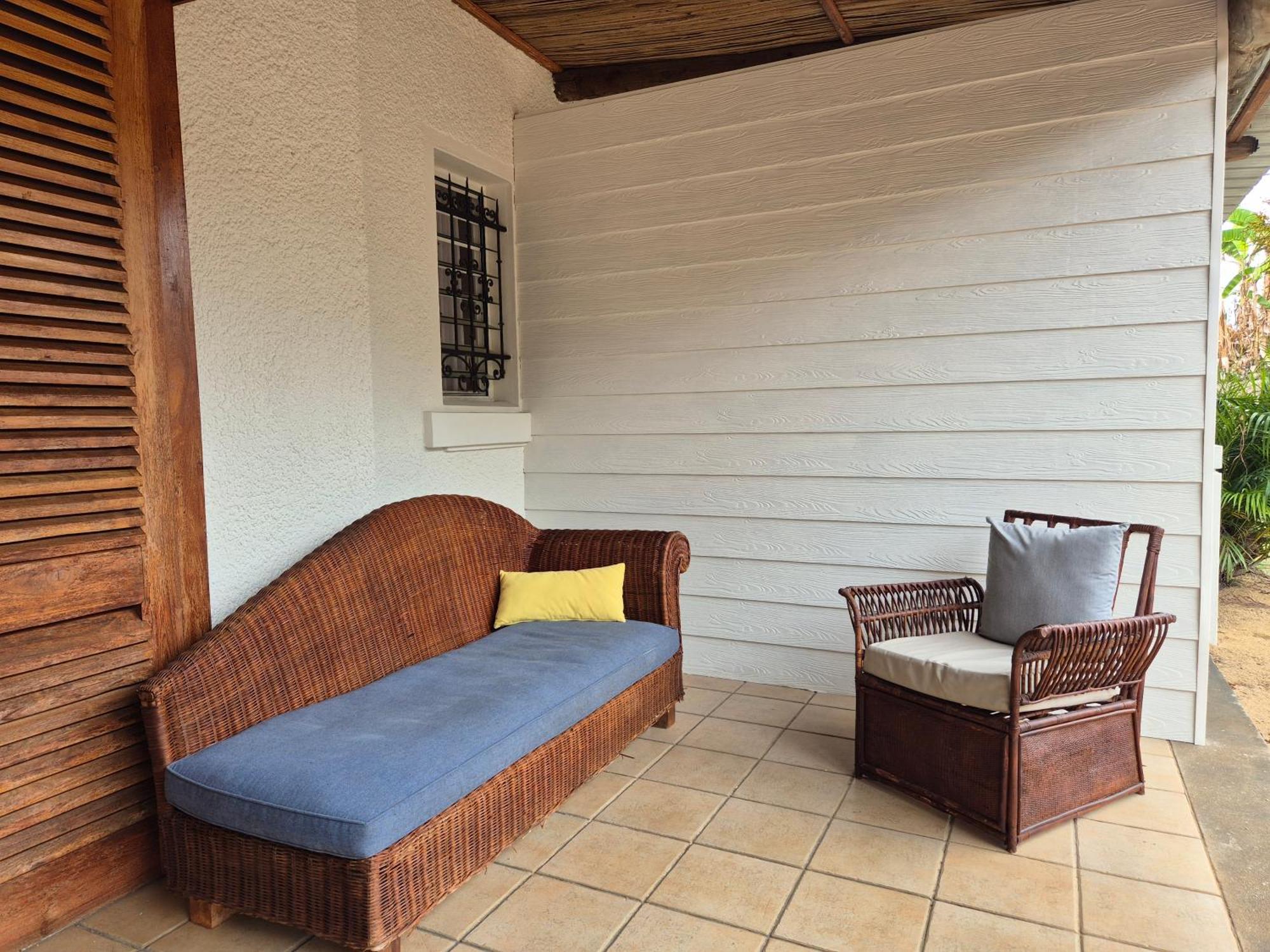 Shanti Ghar Guest House Tamarin ภายนอก รูปภาพ
