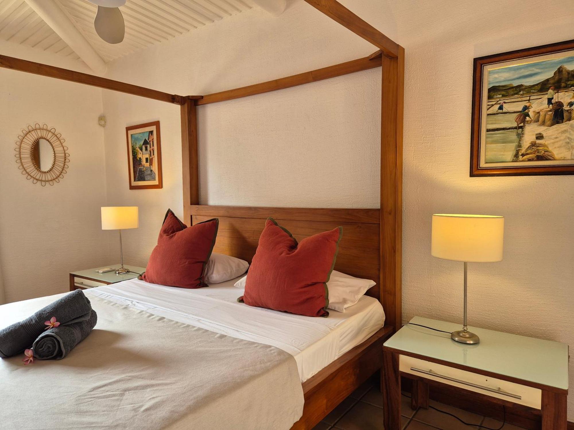 Shanti Ghar Guest House Tamarin ภายนอก รูปภาพ