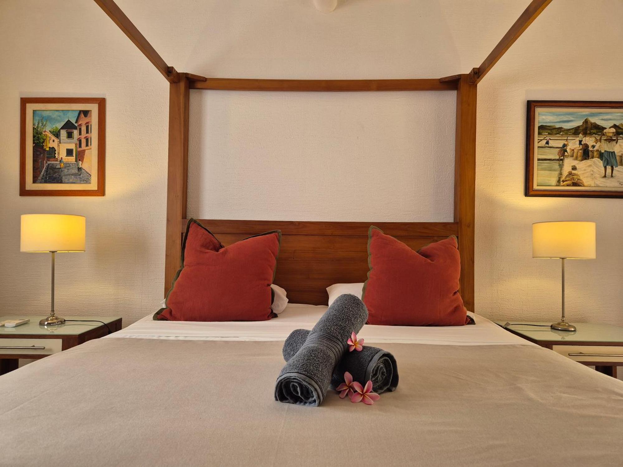 Shanti Ghar Guest House Tamarin ภายนอก รูปภาพ