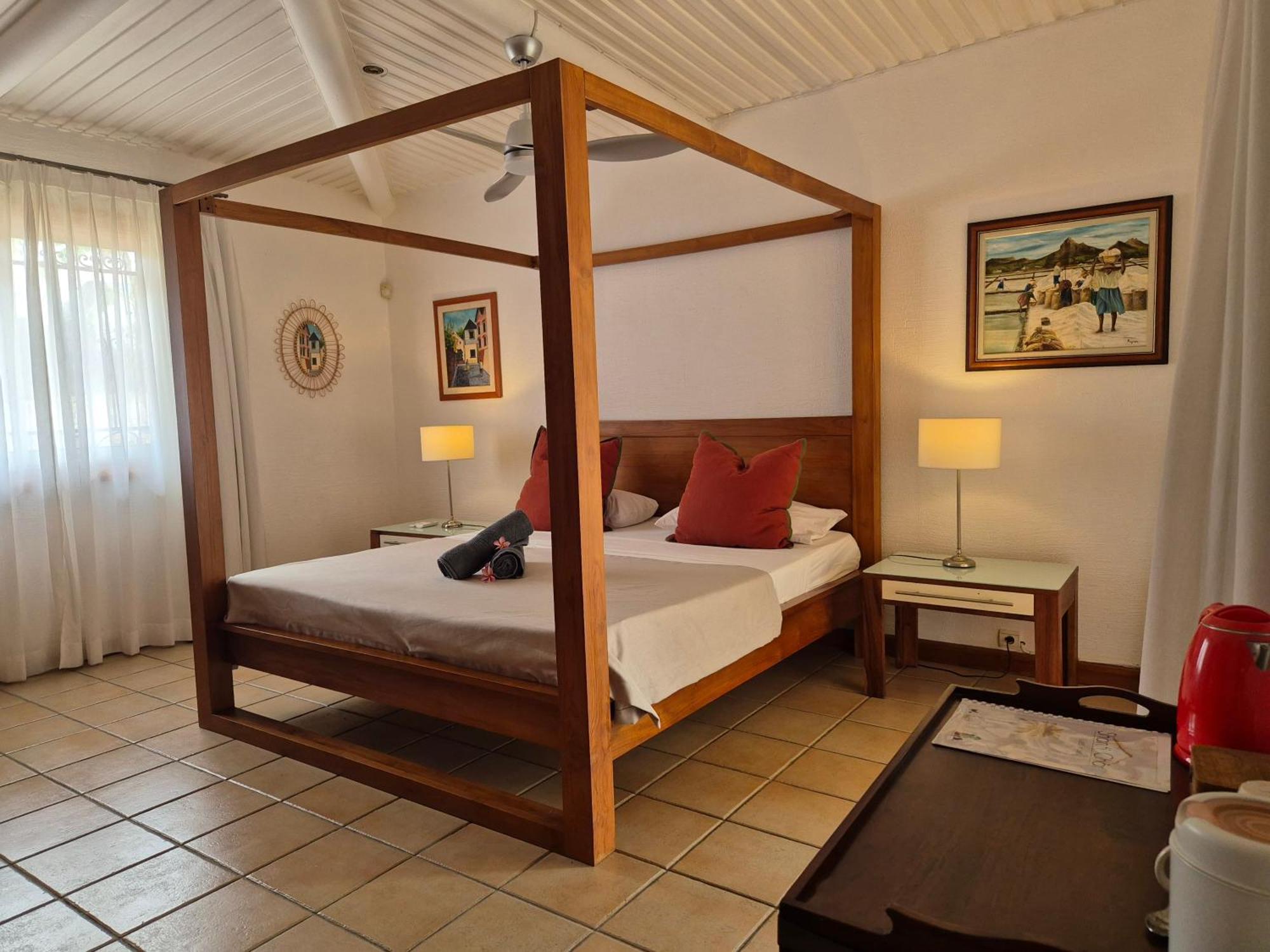 Shanti Ghar Guest House Tamarin ภายนอก รูปภาพ