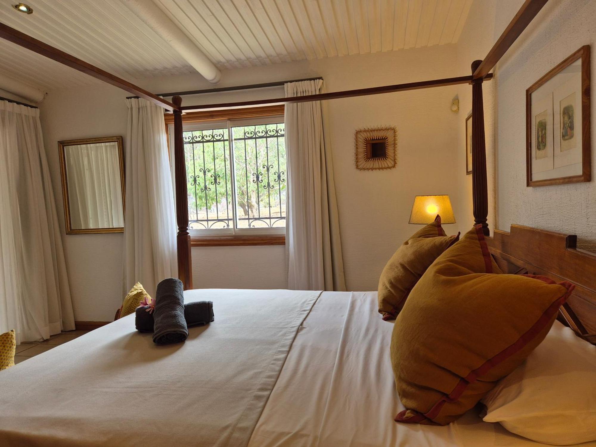Shanti Ghar Guest House Tamarin ภายนอก รูปภาพ