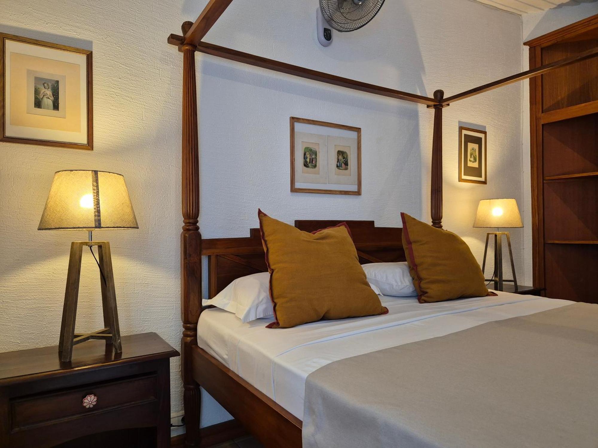 Shanti Ghar Guest House Tamarin ภายนอก รูปภาพ
