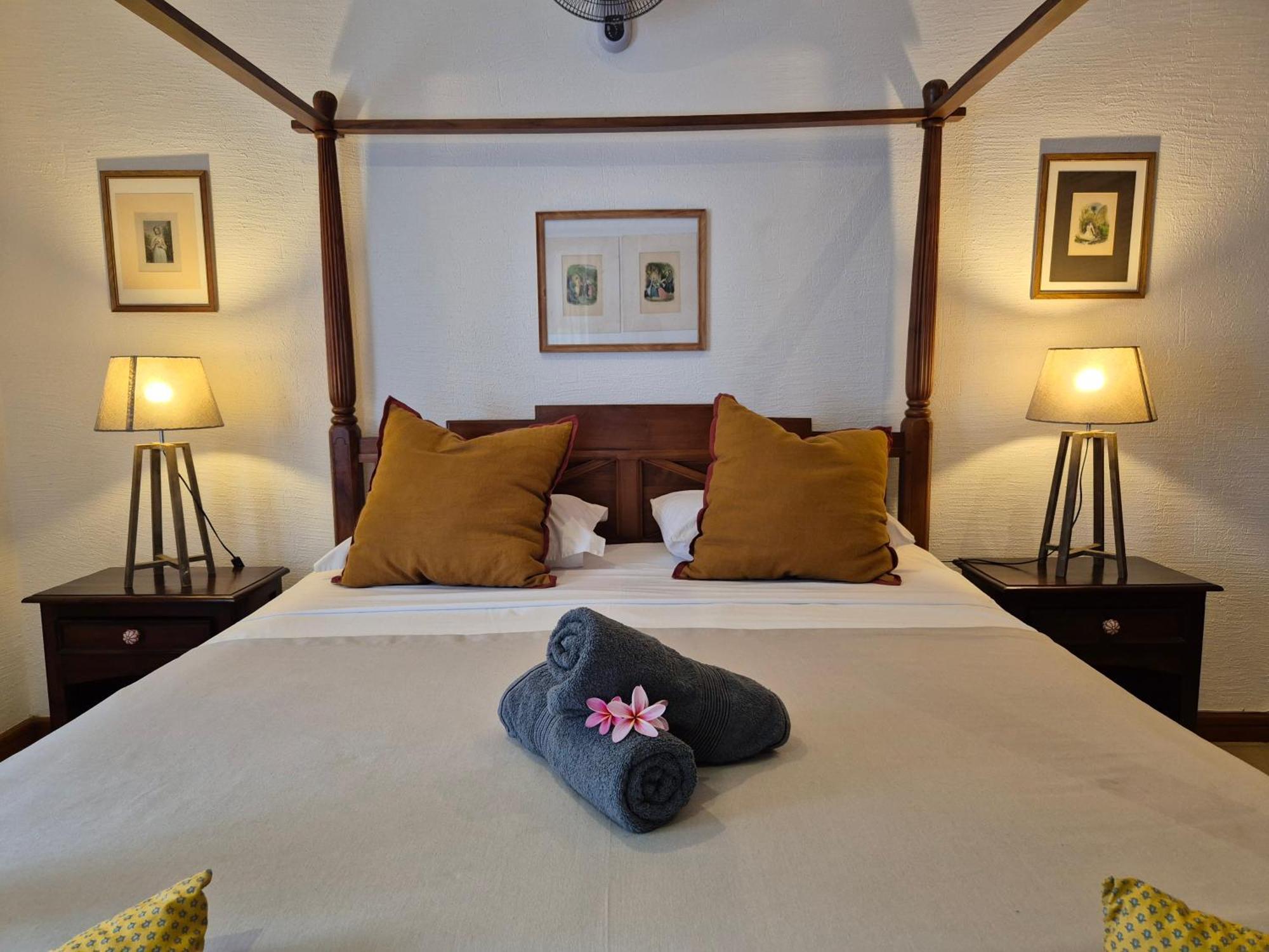 Shanti Ghar Guest House Tamarin ภายนอก รูปภาพ