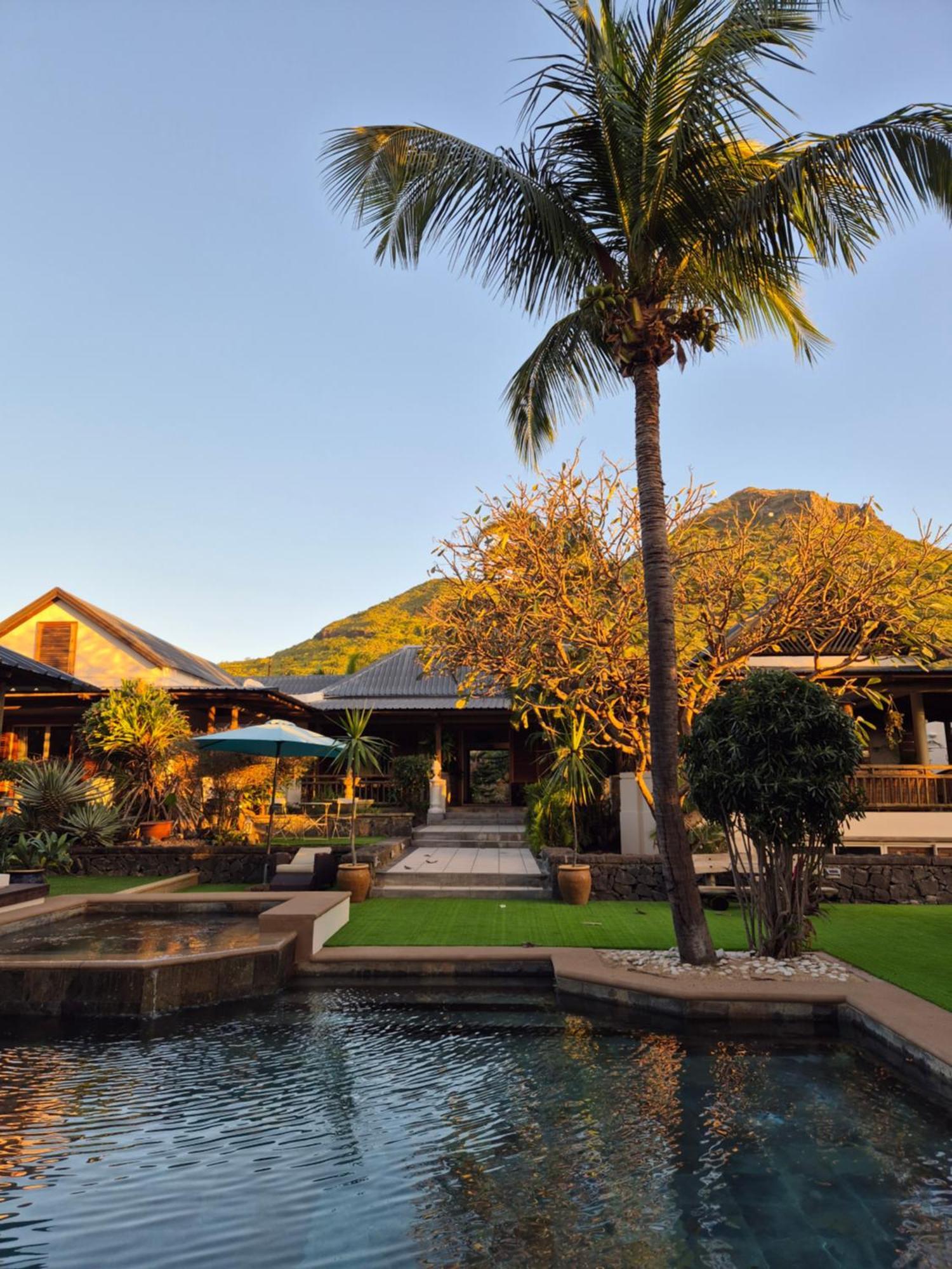 Shanti Ghar Guest House Tamarin ภายนอก รูปภาพ